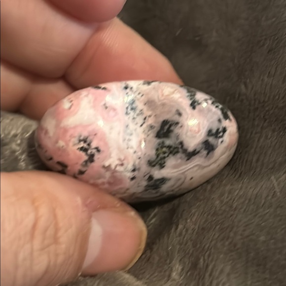 Peruvian Rhodonite heart - Picture 5 of 8